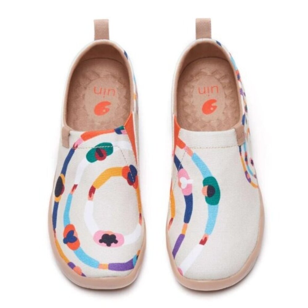 Womens Size 5 NWT UIN Slip On Shoes Canvas Comfortable Loafers Love Circle
